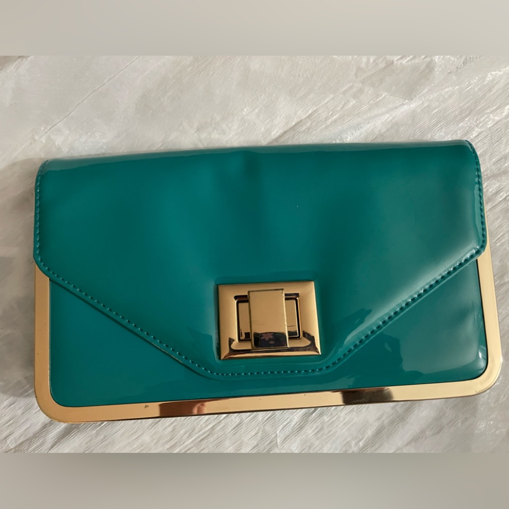 ⭐️ Blue & Silver Vintage Clutch by Urban Expressions